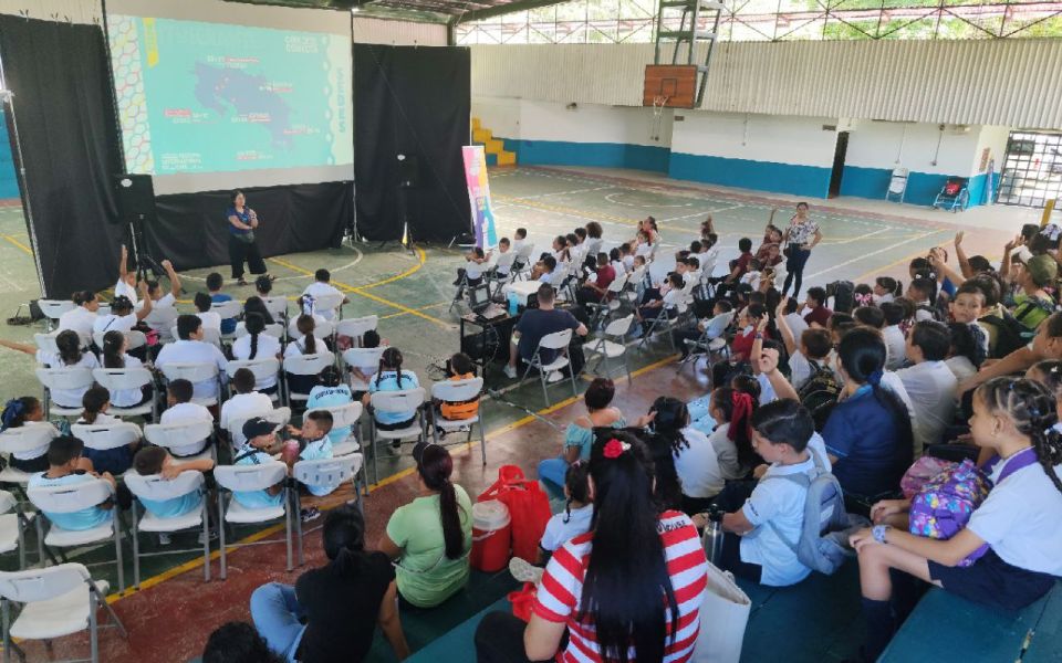 3000 Costarricences participaron en la etapa itinerante del CRFIC12