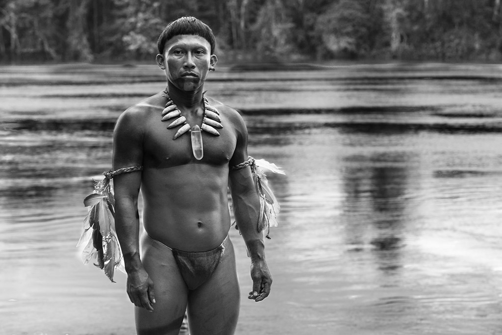 El director de la película El abrazo de la Serpiente, Ciro Guerra conversará sobre su cosmovisión a través del viaje, la aventura y la apertura de mundos nuevos para el espectador